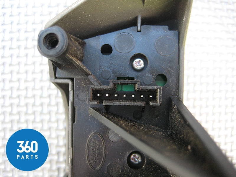 Genuine Land Rover Discovery 3 Range Sport Horn Switch Right Side XPD500780