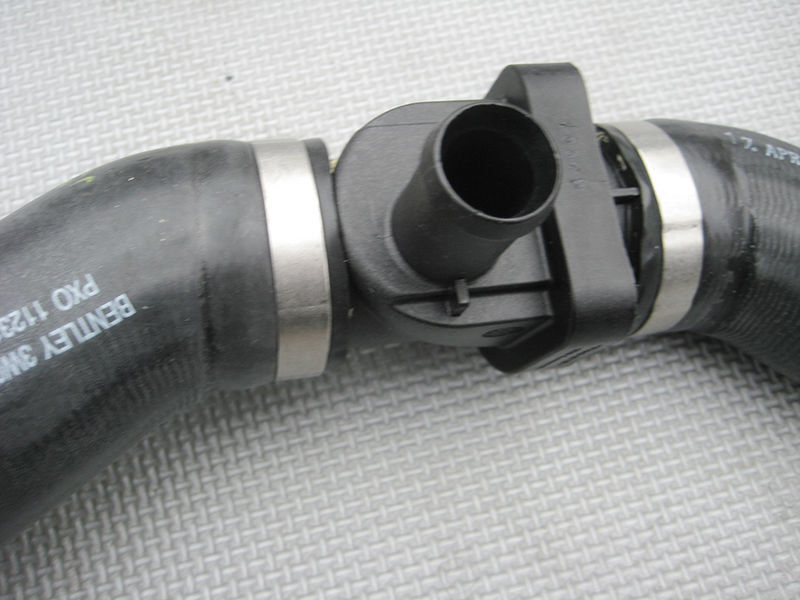 Genuine Bentley Continental Flying Spur Upper Coolant Hose 3W0122051C