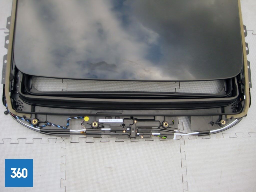 Genuine Bentley Bentayga Panoramic Roof Assembly Glass Motor 4M0877041