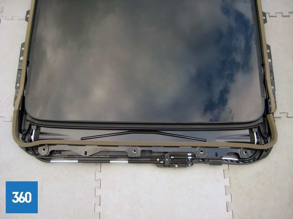 Genuine Bentley Bentayga Panoramic Roof Assembly Glass Motor 4M0877041