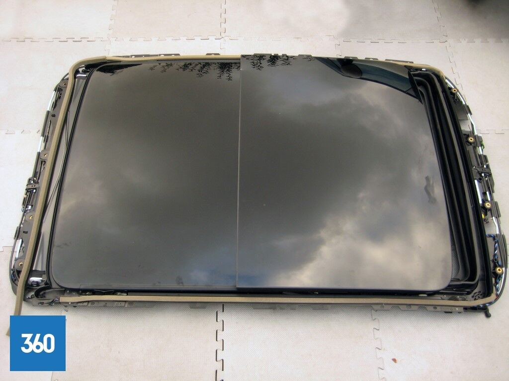 Genuine Bentley Bentayga Panoramic Roof Assembly Glass Motor 4M0877041