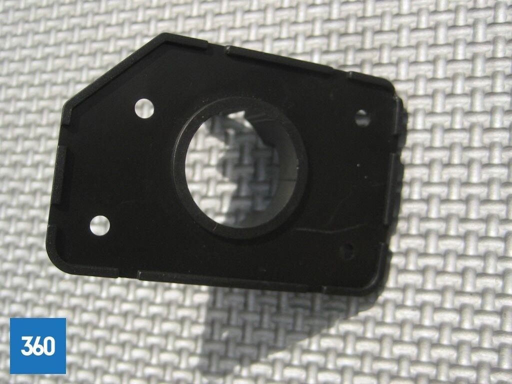 Genuine Maserati Ghibli 3.0 Internal LH Front Parking Sensor Sleeve Bush 670010770