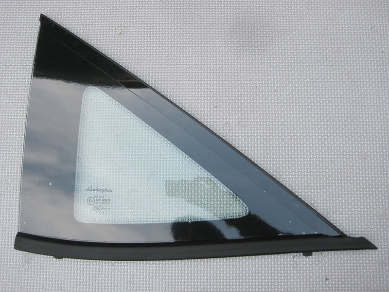 Genuine Lamborghini Aventador Fixed Front Right Hand Window Glass 470845116A
