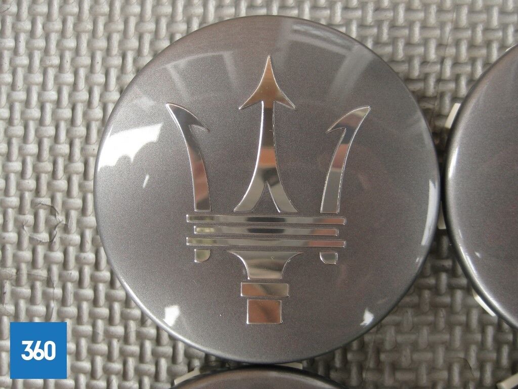 Genuine Maserati Ghibli Quattroporte Centre Caps Wheel Badge Gloss Grey 670018263