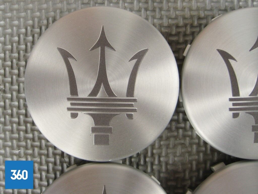 Genuine Maserati Matt Silver Centre Cap with Dark Grey Trident Logo 670025651