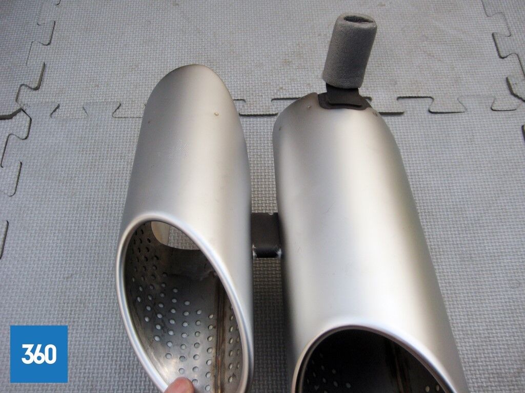 Genuine Lamborghini Huracan Accessory RH Matt Silver Exhaust Tip 4T0071910