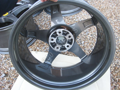 Genuine Ferrari FF 20" 5 Spoke Gunmetal Grey Alloy Wheels 260698 260697