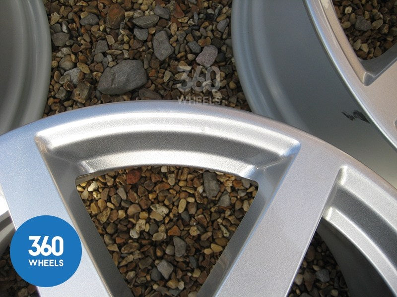 Genuine Mercedes C Class 18